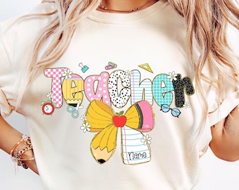 Personalisierte bunte Lehrer Png, Zurück in der Schule Png, Preppy Lehrer Bleistift Bogen Png, Erster Schultag Png, Name des Lehrers, Schule Vibes