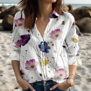 Camicia in stile cottagecore boho, camicia da donna con fiori di campo, camicia casual floreale vintage, camicia con fiori botanici, regalo per giardiniere