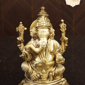 Handgemaakt Ganesha-beeld - Handgemaakte hindoeïstische god Murti voor aanbidding: Ganesha-idool, Laxmi-idool in Hoysala-stijl, gratis expresverzending kopen