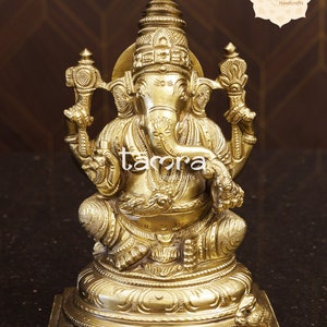 Panchaloha Ganesha Deity - Handgemaakte hindoeïstische god Murti voor aanbidding: Ganesha-idool, Hoysala-stijl Laxmi-idool kopen, gratis expresverzending