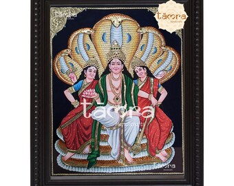 Pintura Tanjore hecha a mano: Vishnu con Sri Devi y Bhu Devi.
