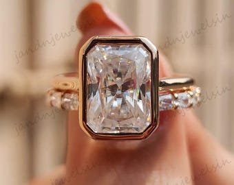 4CT Radiant Cut Bezel Set Moissanite Engagement Ring 14K Gold Bridal Set Full Eternity Band Radiant Cut Wedding Ring Anniversary Gift