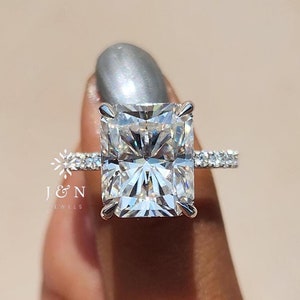 5CT Radiant Cut Moissanite Engagement Ring 14K Solid Gold Pave Set Side Stone Ring Hidden Halo wedding Ring Solitaire Ring Anniversary Gift