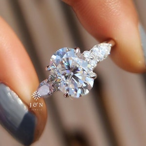 Oval Moissanite Engagement Ring Vintage Unique Cluster White Gold Engagement Ring Women Marquise Diamond Wedding Bridal Art Deco Anniversary