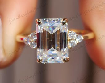 Emerald Cut Moissanite Engagement Diamond Ring Emerald Cut Cluster Ring 14k Gold Wedding Ring Vintage Ring For Her Engagement Gifts