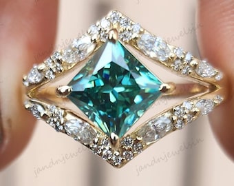 Green Princess Cut Moissanite Engagement Ring Vintage Art Deco Ring 14K Gold Diamond Halo Ring Unique Bridal Ring Anniversary Gift for Her