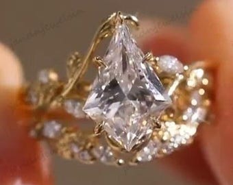 Vintage Kite Cut Moissanite Engagement Ring Set Floral Nature-Inspired 14K Gold Bridal Ring Set Wedding Ring Set Unique Anniversary Ring