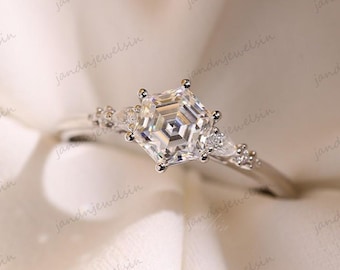 2CT Hexagon Moissanite Cluster Engagement Ring 14K Solid Gold Ring Unique Wedding Ring Vintage Solitaire Ring Proposal Ring Anniversary Gift