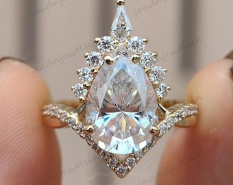 2.5CT Pear Cut Moissanite Engagement Ring Set Vintage Halo Ring Unique Pear Cut Wedding Ring 14k Gold Bridal Ring Set Anniversary Gifts