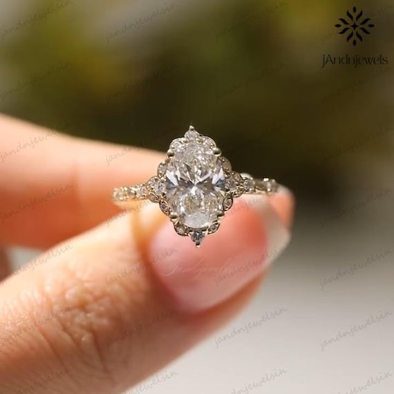 Vintage Inspired Oval Cut Moissanite Diamond Engagement Ring 14K Gold Ring Intricate Filigree Band & Halo Wedding Ring Art Deco Promise Ring