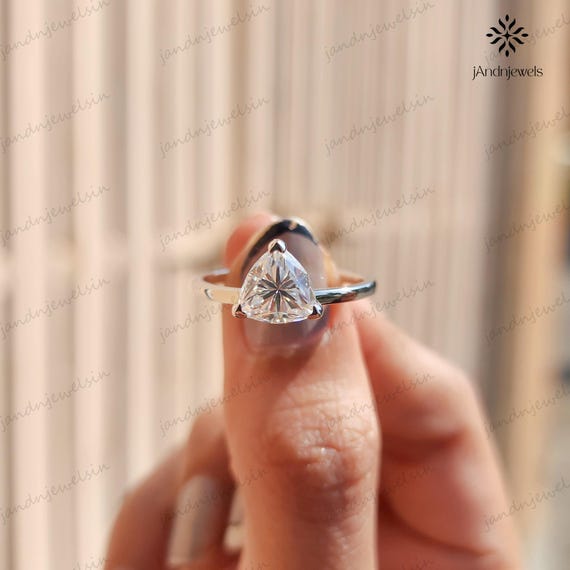Trillion Cut Moissanite Engagement Ring 14K Gold Chevron V Shaped Solitaire Ring Dainty Triangle Diamond Ring Unique Wedding Ring For Her