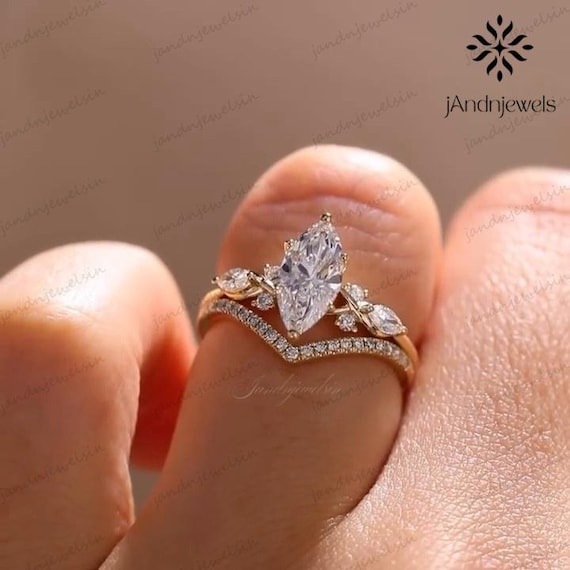 2CT Marquise Cut Moissanite Engagement Ring Set Cluster Marquise Ring 14K Gold Bridal Ring Set Curved Wedding Band Floral Stacking Ring Set
