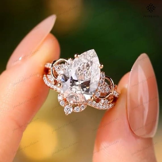 3CT Pear Moissanite Engagement Ring Set, Nature Inspired Floral Bridal Ring Set 14K Gold Wedding Ring Set Art Deco Statement Promise Ring