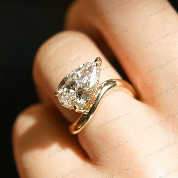 East West Pear Cut Moissanite Engagement Ring 14K Gold Curved Wedding Ring Unique Anniversary & Promise Ring for Her