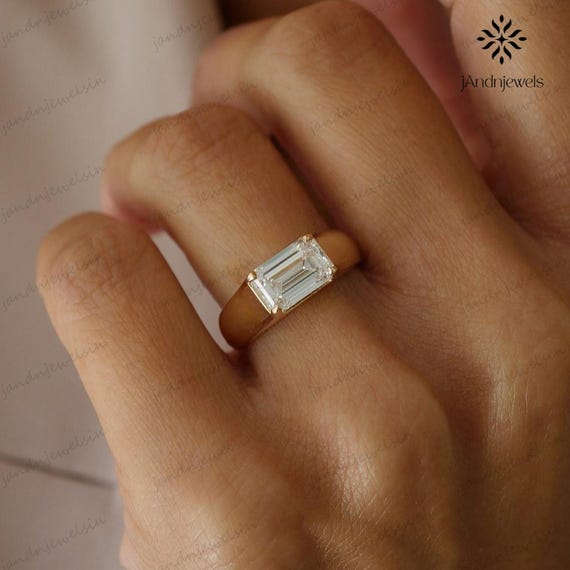 2.5CT Horizontal Emerald Cut Moissanite Engagement Ring 14K Gold Full Bezel East West Set Minimal Promise Ring Bridal Ring Wedding Ring