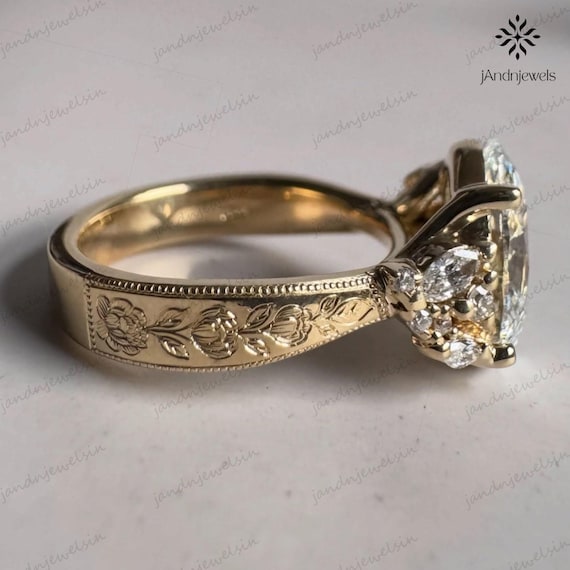 Vintage Cluster Oval Moissanite Engagement Ring 14K Solid Gold Designer Wedding Ring Diamond Bridal Ring Engraved Band Anniversary Gift