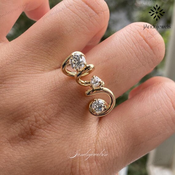 14K Yellow Gold Twisted Diamond Ring Vintage 3 Stone Round Brilliant Diamond Ring Unique Engagement Ring Wedding Ring Anniversary Gifts