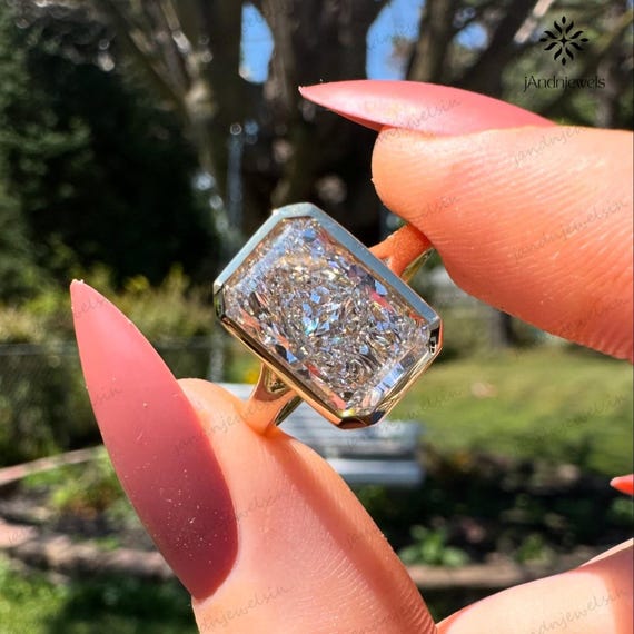 4CT Radiant Cut Lab Grown Diamond Engagement Ring Bezel Set Split Shank Solitaire Ring Unique 14K Solid Gold Wedding Ring Anniversary Ring