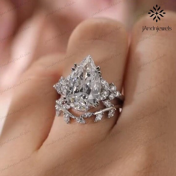 Pear Cut Moissanite Engagement Ring Set Leaf Band Teardrop Solitaire Bridal Ring Unique Anniversary Nature-Inspired Wedding Bridal Ring Set