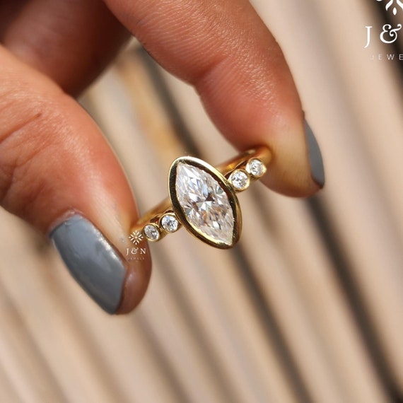 Bezel Marquise Cut Moissanite Engagement Ring Five Stone Ring Wedding Ring 14k Solid Gold Ring Marquise Cut Bezel Set Ring Proposal Ring