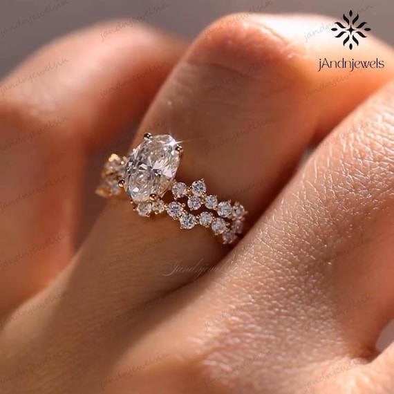 2.5CT Oval Moissanite Engagement Ring Set Cluster Diamond Bridal Ring Set 14K Solid Gold Wedding Ring Set Anniversary Rings for Women
