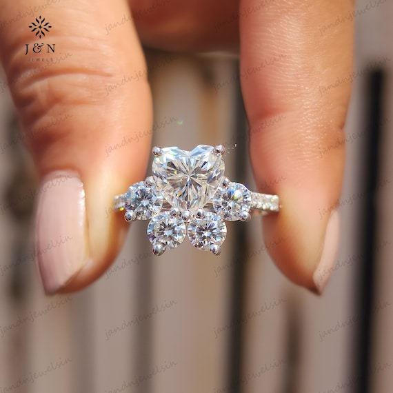 1CT Five Stone Ring Heart Cut Moissanite Engagement Ring Diamond Wedding Ring Love Heart Cut Five Claw Prong Promise Ring Anniversary Gift