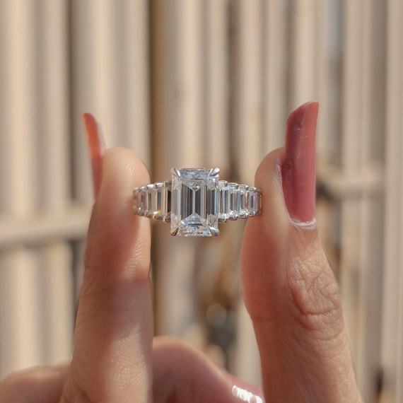 3CT Emerald Cut Moissanite Engagement Ring Baguette Diamond Band Ring Luxury 14K Gold Wedding Ring Anniversary Gift for Her Bridal Ring