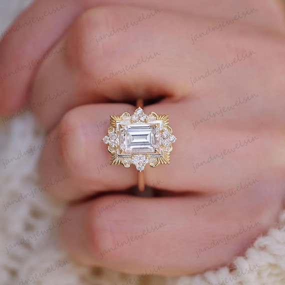 Art Deco Emerald Cut Moissanite Engagement Ring Vintage Ring 14K Gold Moissanite Ring Antique Style Wedding Ring Unique Bridal Jewelry
