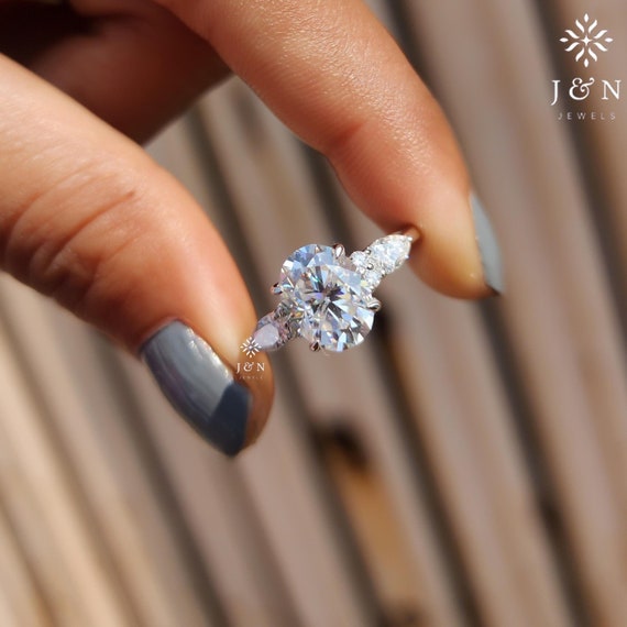 Oval Moissanite Engagement Ring Vintage Unique Cluster White Gold Engagement Ring Women Marquise Diamond Wedding Bridal Art Deco Anniversary