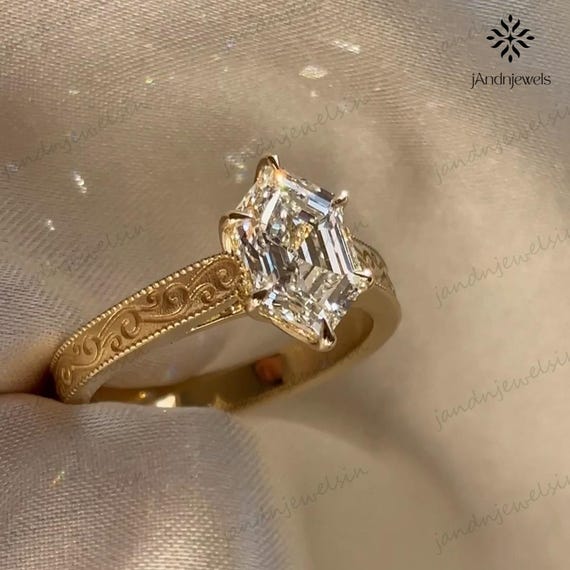 Vintage Hexagon Cut Moissanite Engagement Ring 14K Gold Art Deco Milgrain Diamond Ring Unique Wedding Ring Promise Ring for Her