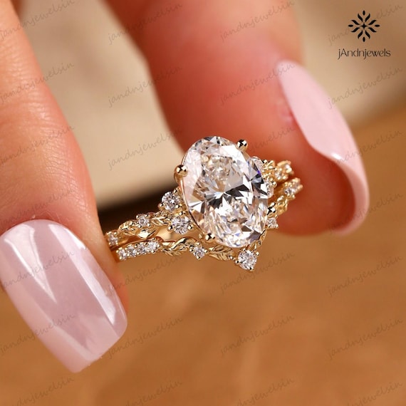 Vintage Oval Moissanite Engagement Ring Set Twisted Vine Diamond Band 14K Gold Bridal Set Curved Marquise Wedding Band Nature Inspired Ring