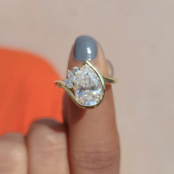 3CT Pear Cut Moissanite Engagement Ring Tear Drop Unique Shape Ring 14k Solid Gold Ring For Her Anniversary Gifts Pear Cut Wedding Ring