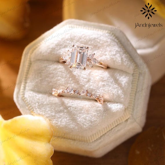 Vintage Emerald Cut Moissanite Engagement Ring 14K Gold Nature Inspired Leaf Ring Set Unique Bridal Ring Set Wedding Ring for Women