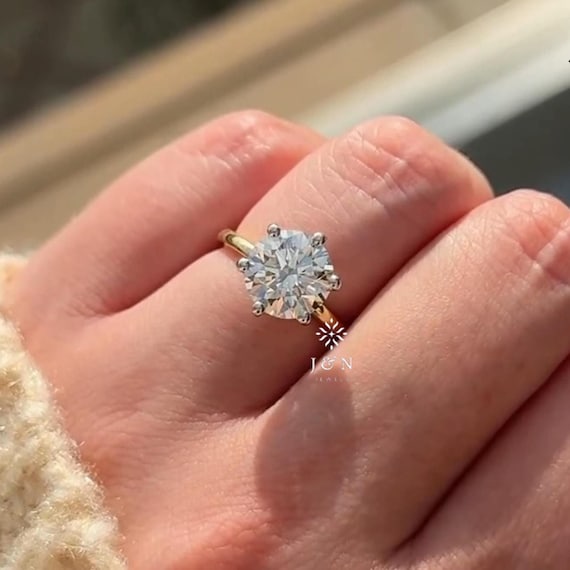 Round Cut Moissanite Engagement Ring Round Solitaire Ring 14k Gold Ring For Her Wedding Ring Round Cut Unique Ring Anniversary Gifts