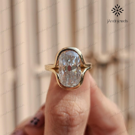 5 CT Vintage Old Mine Cushion Cut Moissanite Ring 14K Gold Engagement Ring Diamond Inspired Wedding Ring Christmas Gift for Her