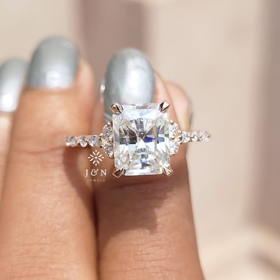 2CT Radiant Cut Moissanite Cluster Engagement Ring 14K Gold Unique Diamond Proposal Wedding Ring Anniversary Ring For Women Promise Ring