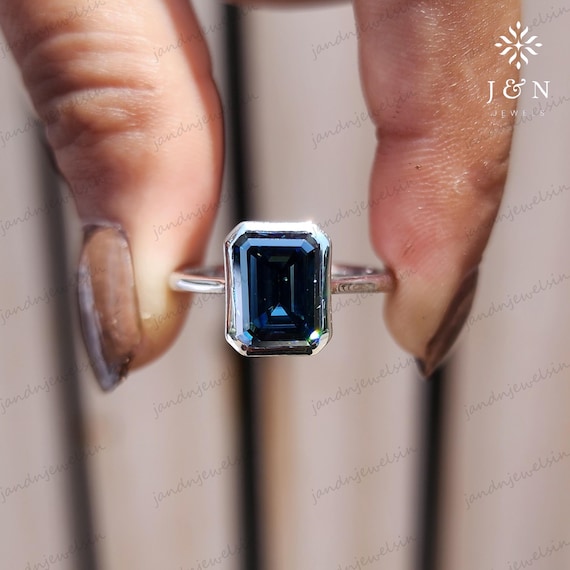 2.5CT Royal Blue Emerald Cut Moissanite Engagement Ring Bezel Set Solitaire Ring Minimalist 14k Gold Wedding Ring Unique Ring for Her