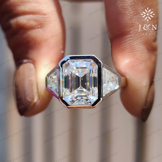 Three Stone Engagement Ring 3CT Emerald Cut Moissanite Diamond Ring Art Deco Bezel Set Wedding Ring Trilogy Anniversary Ring for Her