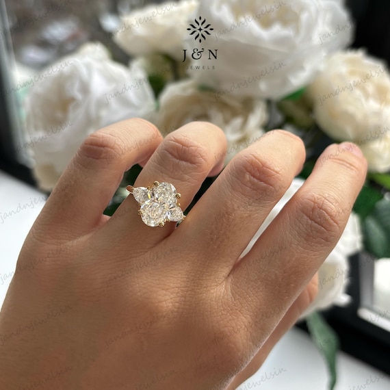 Three Stone Oval Moissanite Engagement Ring 3CT Oval Cut Solitaire Side Stones Heart Cut Ring 14K Gold Wedding Ring Proposal Ring For Her