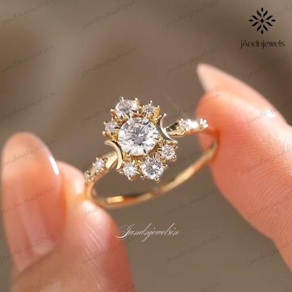 Round Moissanite Engagement Ring 14K Gold Sunburst Ring Unique Vintage Wedding Ring for Her Nature Inspired Floral Ring Anniversary Ring