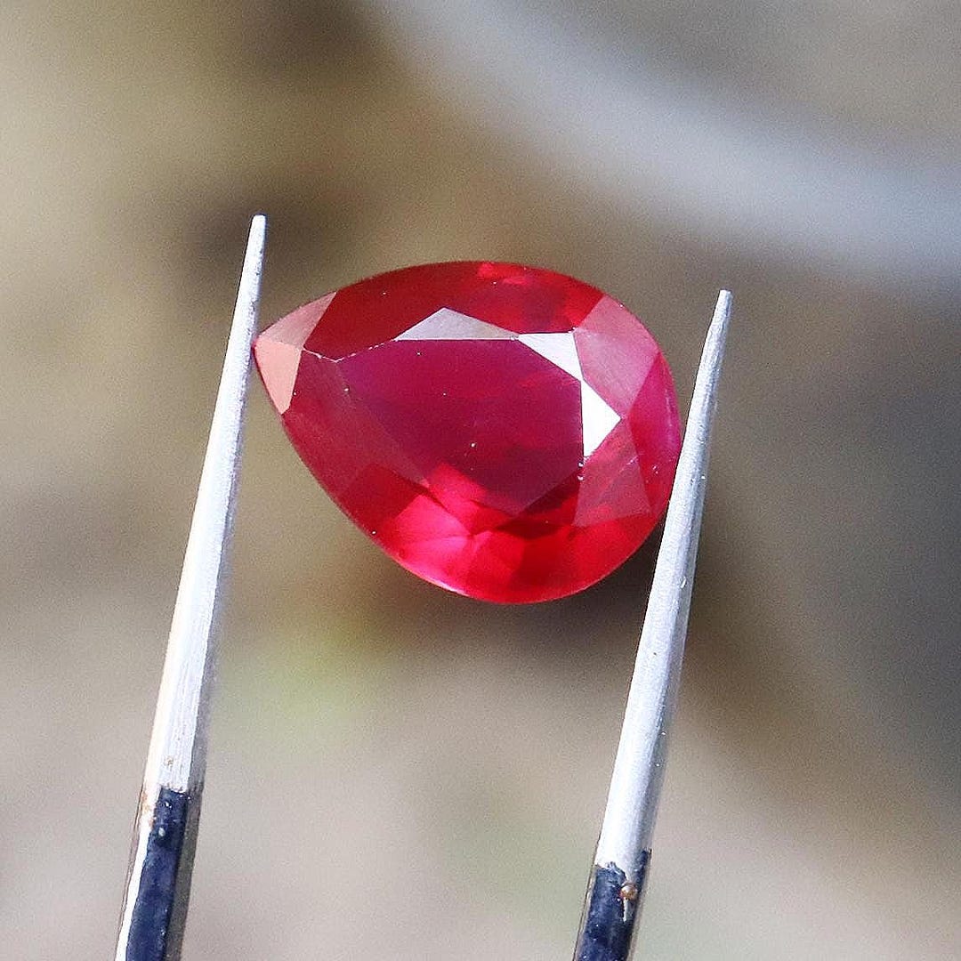 Famous Blood Red Ruby AAA Flawless Blood Red Burma Ruby 5.40 CT Pear 1 Piece Natural Red ...