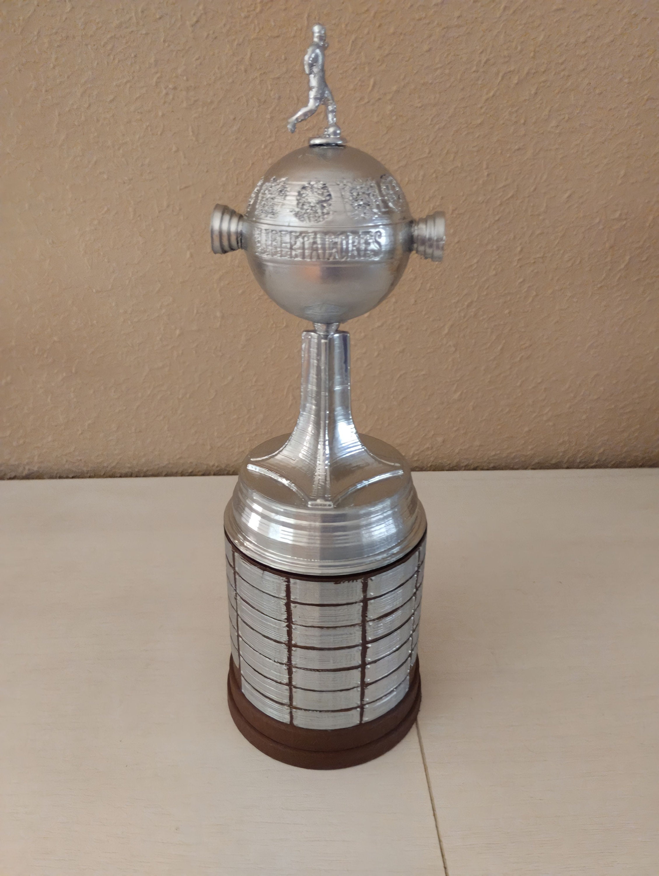 Racing Club Libertadores Trophy Replica 1:3