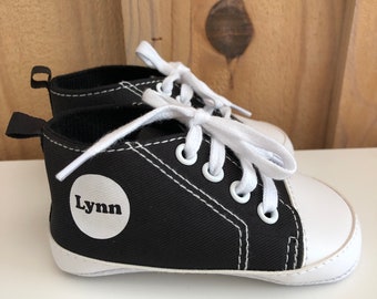 Canvas slippers for babies, Converse type high-top sneakers with laces, customizable with first name / LITTLE SNEACKERS