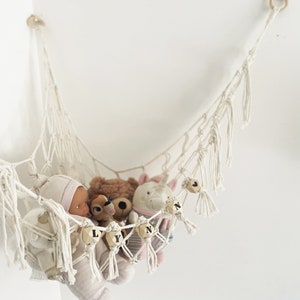 Filet de rangement en macramé mural pour peluches, hamac à franges perles en bois décoration bébé enfant personnalisé prénom / LITTLE HAMAC image 4