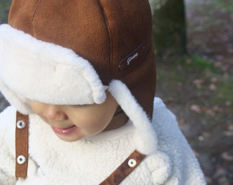 Fur-lined children's chapka hat, warm for winter, lined in sheepskin fabric with pompom, customizable first name / LITTLE CHAPKA