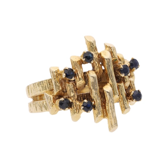 Unusual 9ct Gold and Sapphire Barked Ring. - image 4