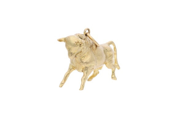 18ct Gold Bull Charm - image 3