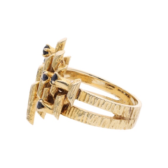 Unusual 9ct Gold and Sapphire Barked Ring. - image 2