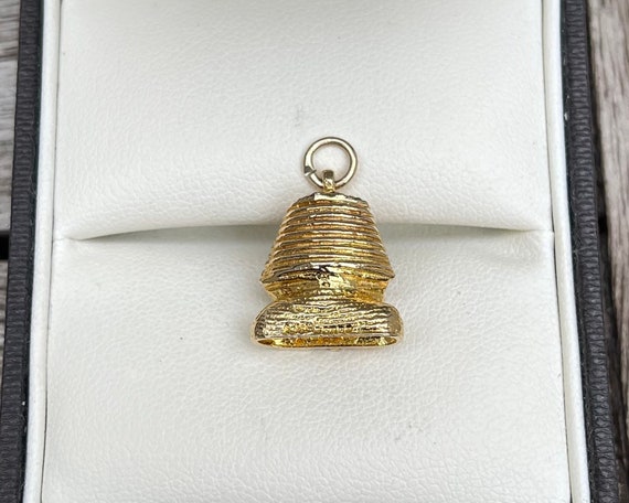 Heavy 9ct Gold Egyptian Sarcophagus Mummy Charm - image 7