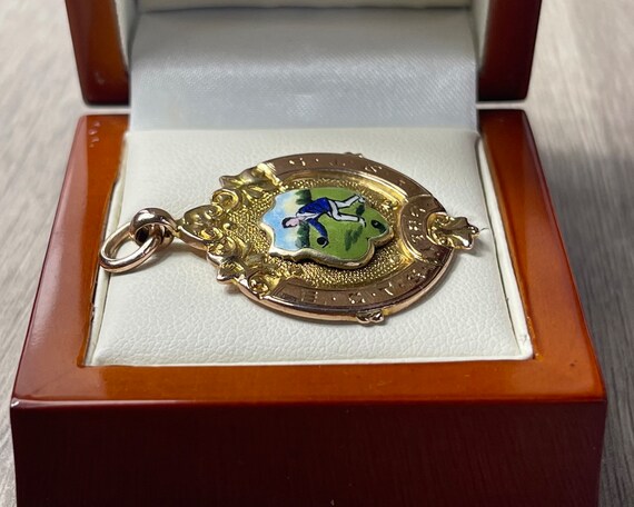 9ct Gold and Enamel 1926 Winter League Bowls Fob - image 10